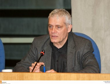 Γ. Τσιρώνης: Ο Γ. Βαρουφάκης είχε πράγματι παρουσιάσει το σύστημα παράλληλων πληρωμών στο συμβούλιο